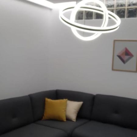 2A Near Blloku Area Apartment Tirana Extérieur photo