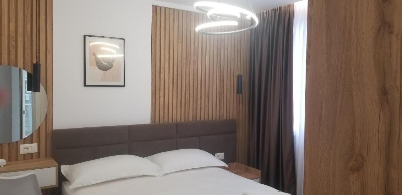 2A Near Blloku Area Apartment Tirana Extérieur photo